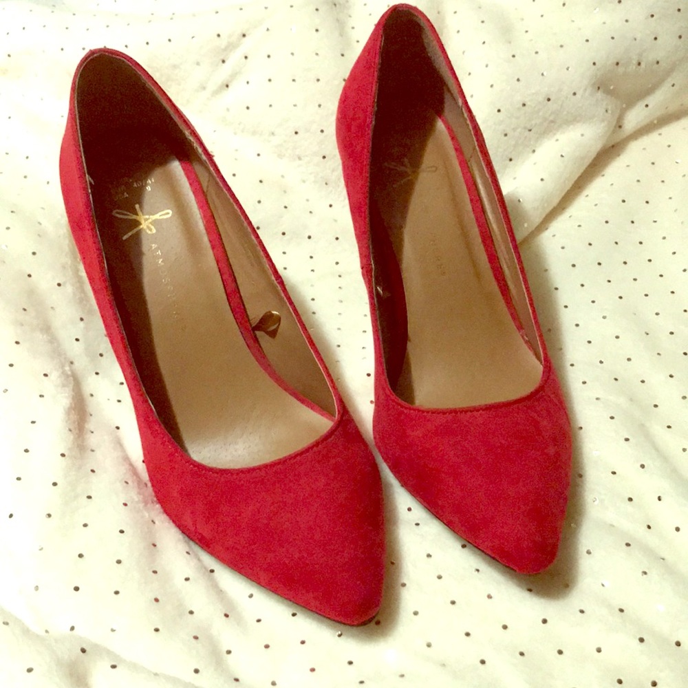 Red Pumps